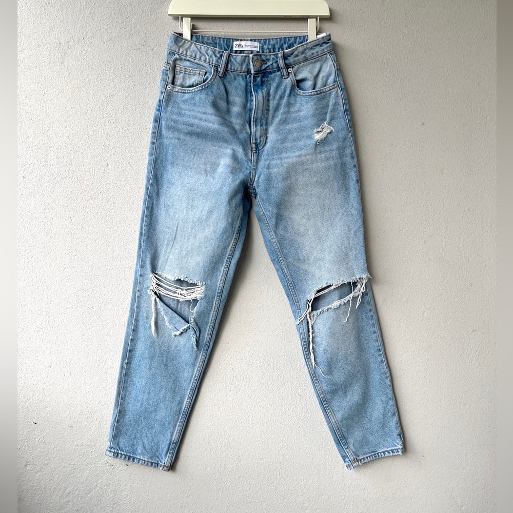 ZARA | Distressed High Waist Jeans
